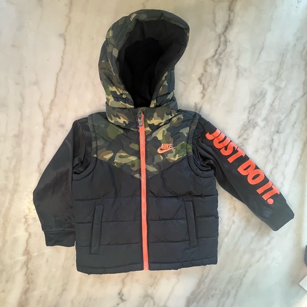 Nike Boys Camo Puffer Jacket Coat Size 6